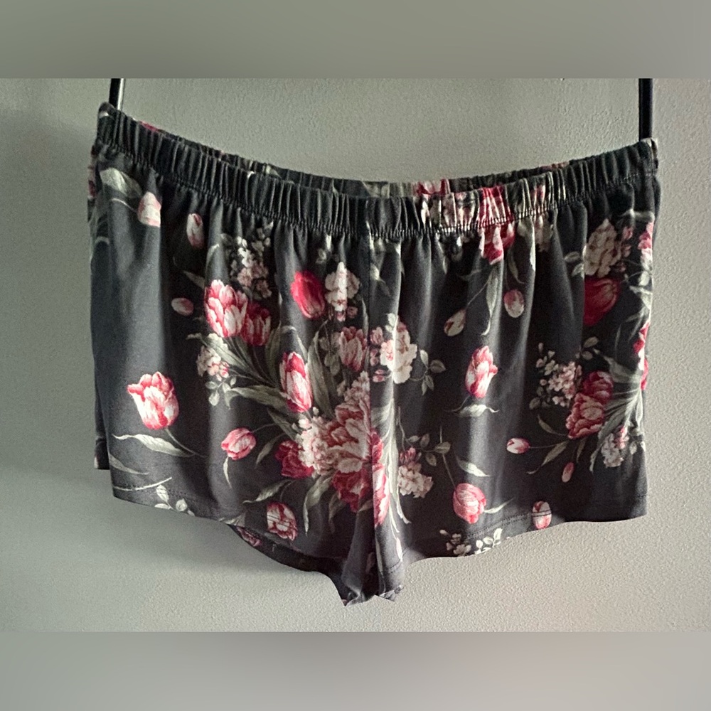 Flora Nikrooz Robe and Floral Pajama Set - Gray and Pink - Picture 5 of 5